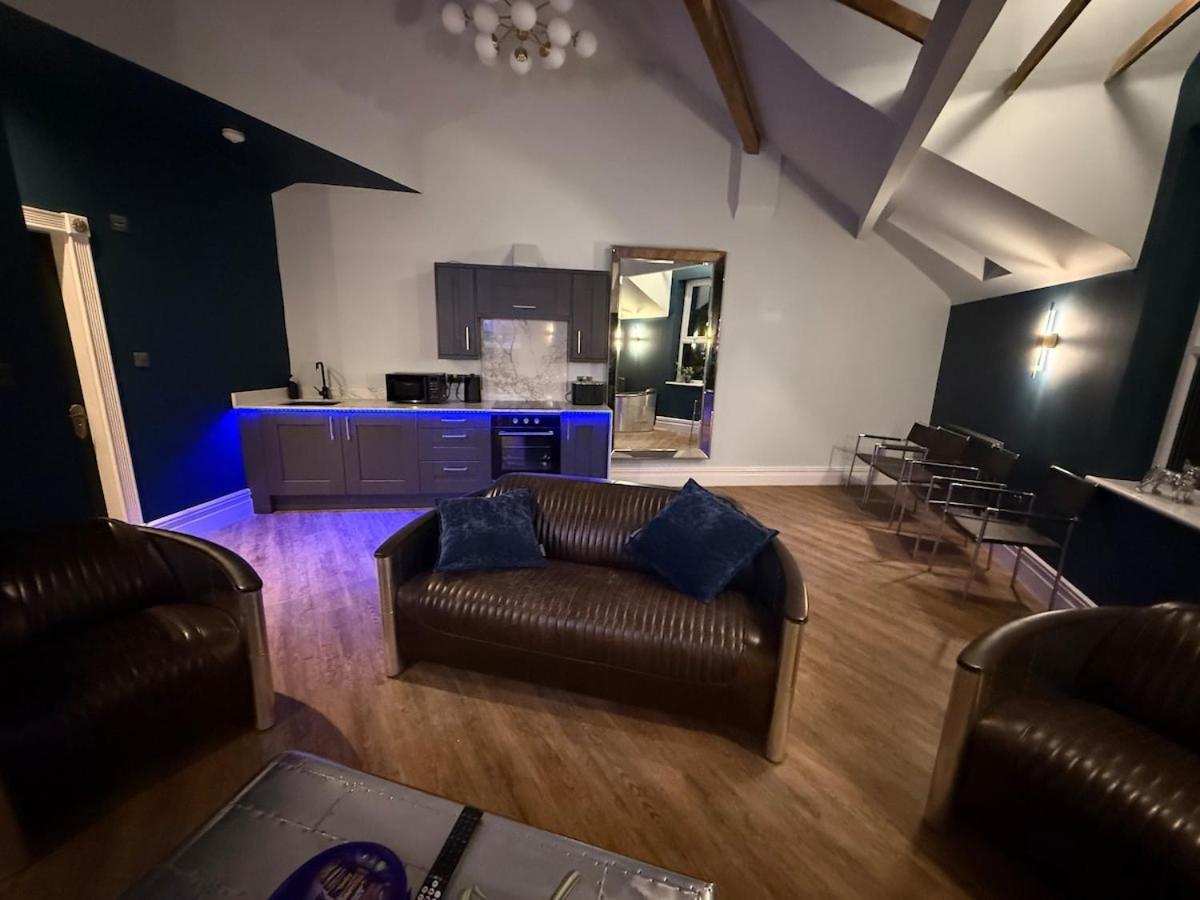 The Loft At One Luxury Penthouse Lejlighed Wigan Eksteriør billede
